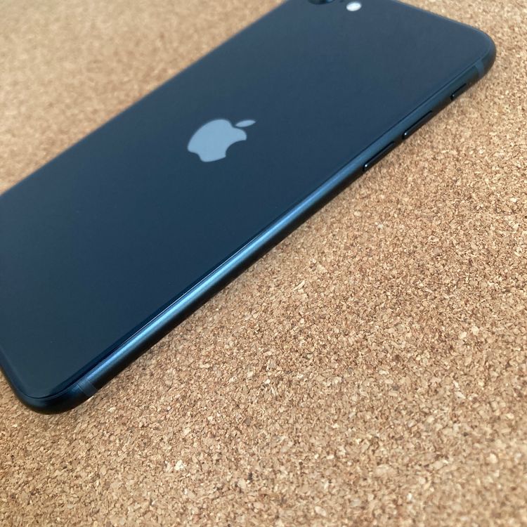 533ᤤԾ۽Хåƥ꡼100%iPhoneSE3 3 64GB SIMե꡼