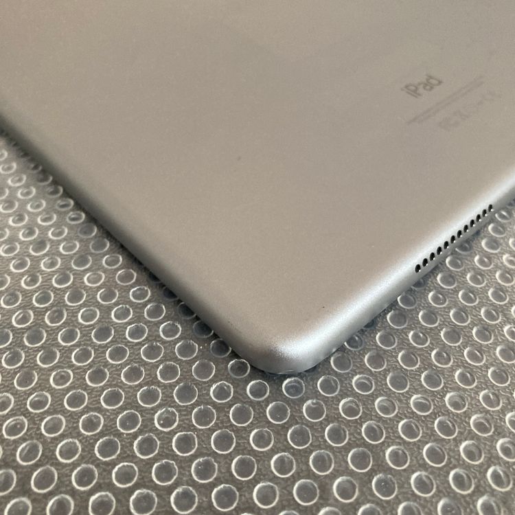 1���ᤤ�Ծ�����iPad Pro 128GB 9.7����� WIFI��ǥ��