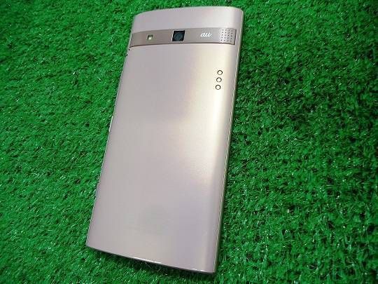 �ھ��̱վ��Ƥ���au KYY23 URBANO L03 �ԥ󥯥������