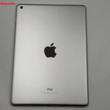 爆速発送iPad 第6世代 Wi-Fiモデル 32GB シルバー MR7G2J/A 美品