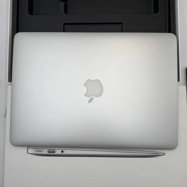MacBook Air 13-inch Early 2014 4GB/128GB ����С� A146