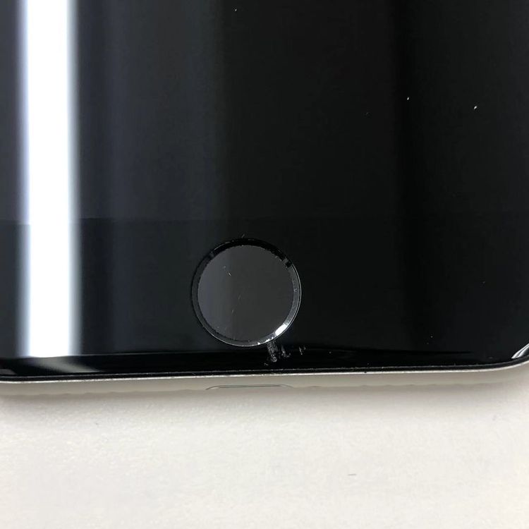 iPhoneSE ��3���� 64GB �������饤�� MMYD3J/A SoftBank��SIM�ե꡼