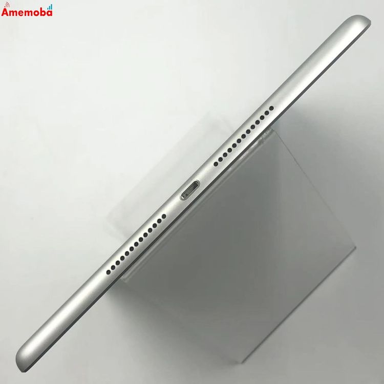 iPad ��8���� 32GB ����С� MYMJ2J/A SoftBank��SIM�ե꡼ ��������