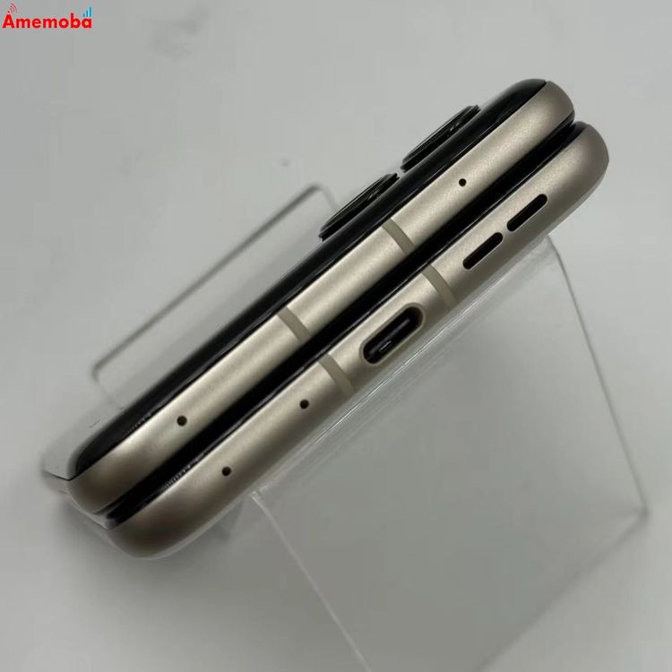 motorola razr 50d 8GB/256GB �ۥ磻�ȥޡ��֥� M-51E docomo��