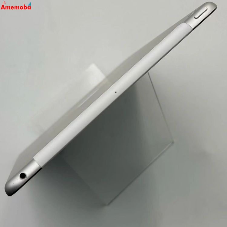 iPad ��8���� 32GB ����С� MYMJ2J/A docomo��SIM�ե꡼ �������