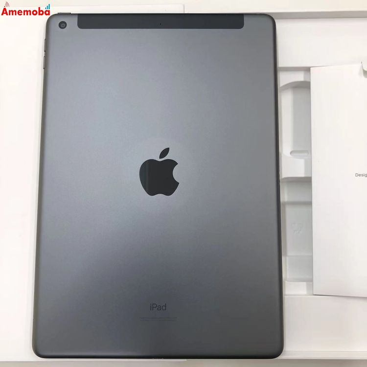 iPad ��8���� 32GB ���ڡ������쥤 MYMH2J/A docomo��SIM�ե꡼ ��������