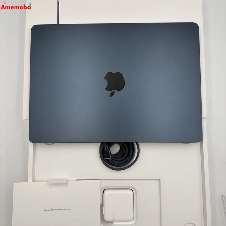MacBook Air 13.6 2022 Apple M2  8CPU 10GPU