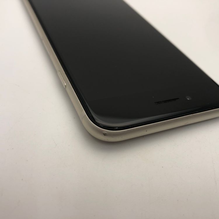 3638 iPhoneSE 3 64GB SIMե꡼ Хåƥ꡼83 ۥ磻