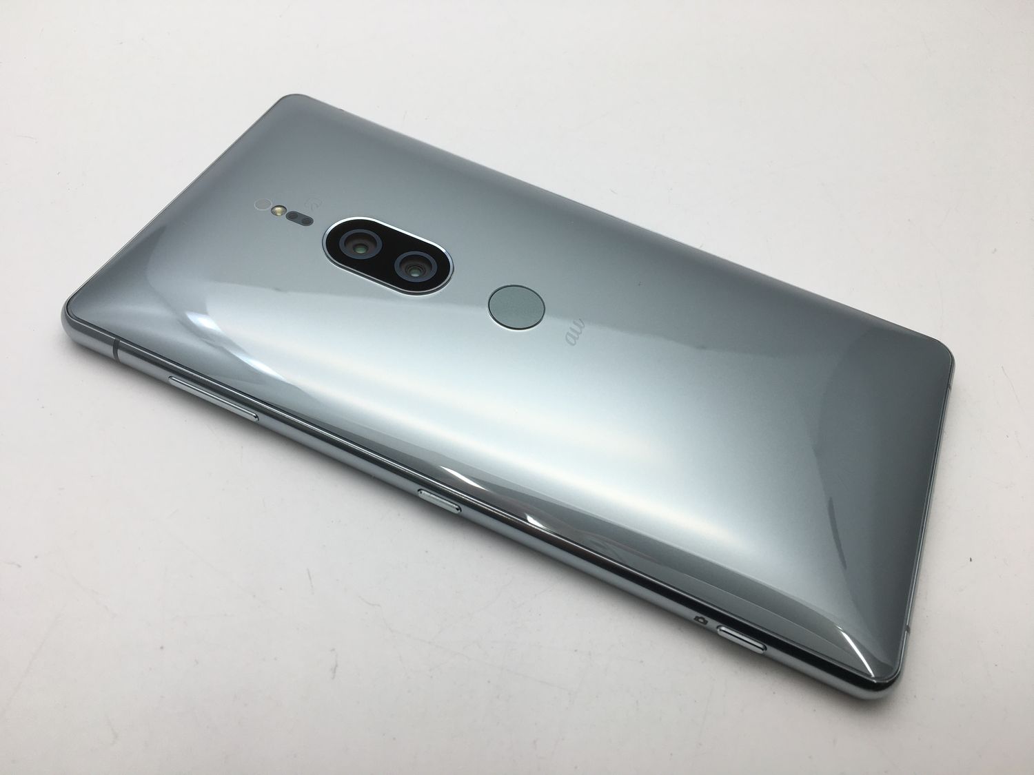 ムスビー｜SIMフリー au Xperia XZ2 Premium SOV38 シルバー◇美品 