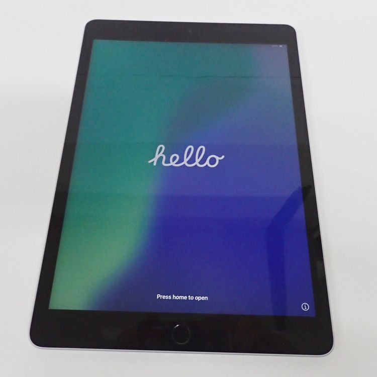 �ڼ��ߤʤߡۢ�ID151��au iPad����9����)64GB ����С� MK493J/A ���