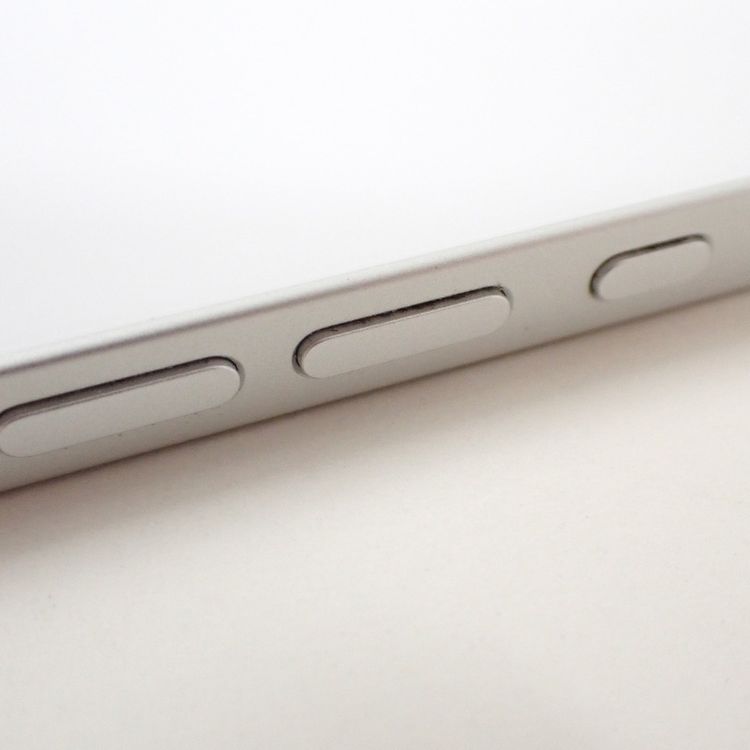 �ڼ��ߤʤߡۢ�ID153�����եȥХ󥯢�iPhone 16e 128GB �ۥ磻��