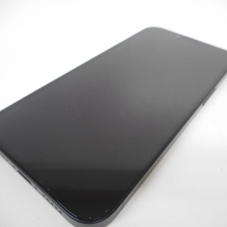 �ڼ��ߤʤߡۢ�ID146��au��iPhone 16e 256GB �֥�å�