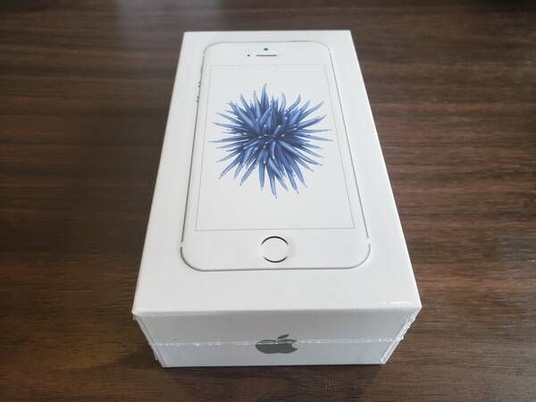 ムスビー｜☆新品未開封☆iPhone SE 64GB SIMフリー シルバー【iPhone  