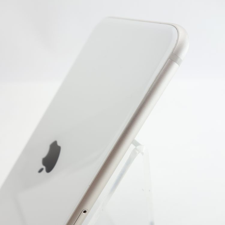 ��SIM�ե꡼��iPhoneSE3 64GB �������饤�� ����85�� �������¡�