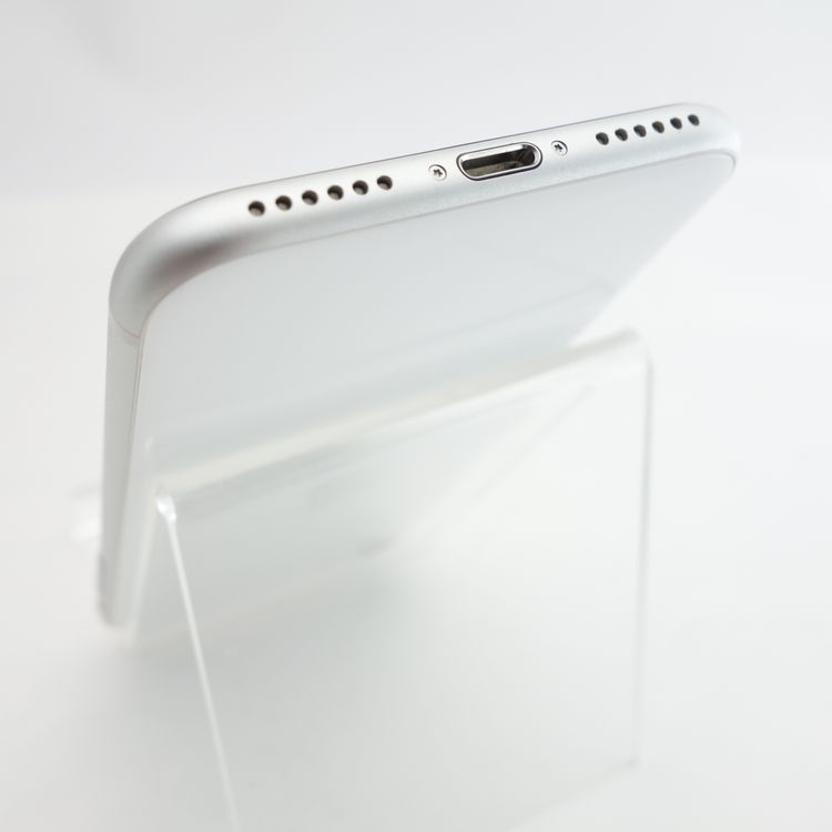 ��SIM�ե꡼��iPhoneSE2 64GB �ۥ磻�� ����92�� �������¡�