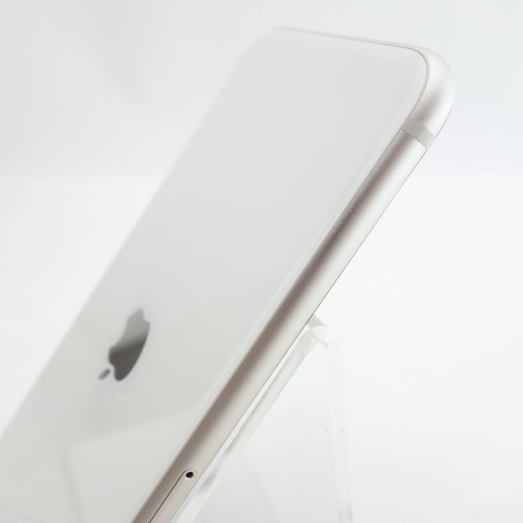 ��SIM�ե꡼��iPhoneSE3 64GB �������饤�� ����95�� �������¡�
