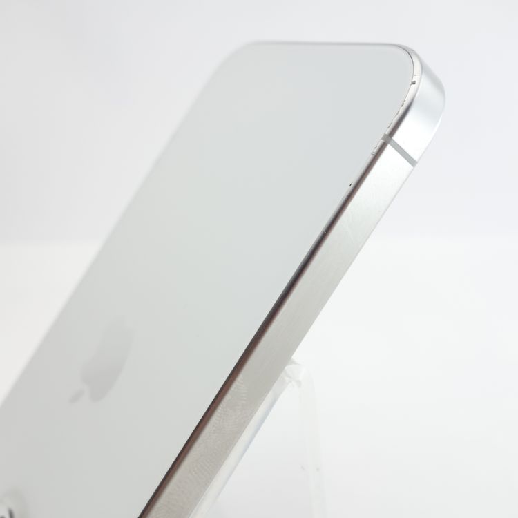 ��SIM�ե꡼��iPhone15 Pro 256GB �ۥ磻�ȥ����˥��� ����95�� Apple��