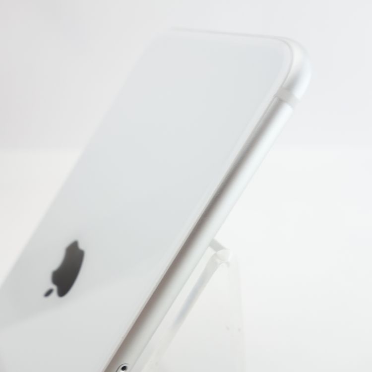 ��SIM�ե꡼��iPhoneSE2 64GB �ۥ磻�� ����94�� �������¡�