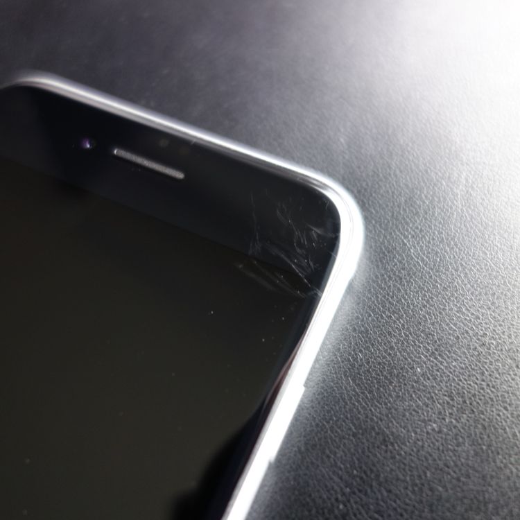��SIM�ե꡼��iPhoneSE2 128GB �ۥ磻�� ����87�� �������¡�