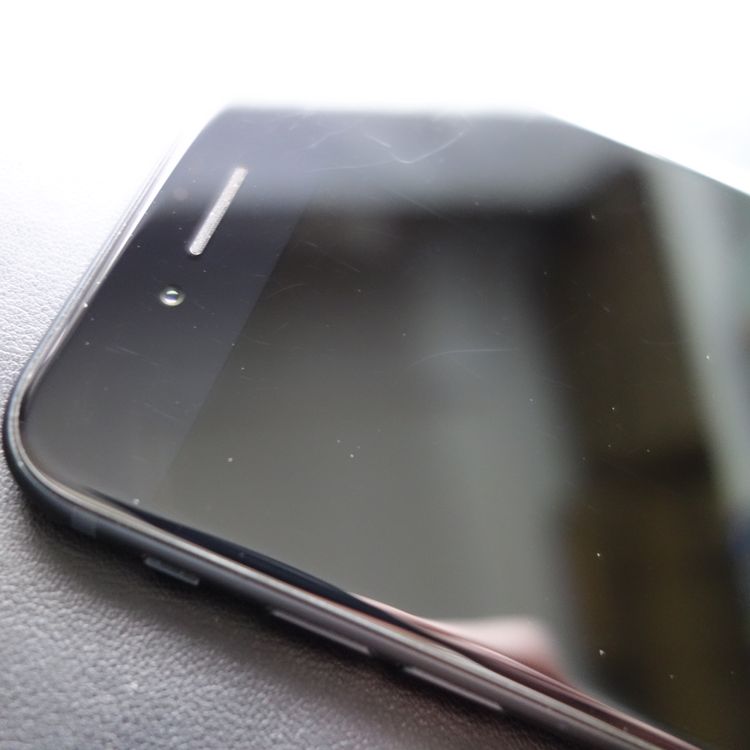 ��SIM�ե꡼��iPhoneSE3 64GB �ߥåɥʥ��� ����90�� �������¡�