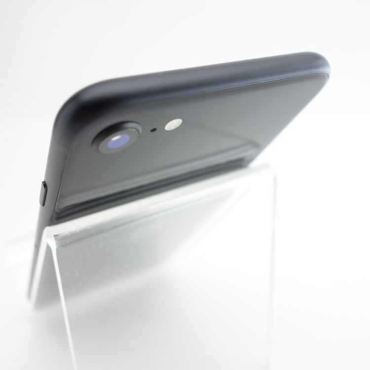 ��SIM�ե꡼��iPhoneSE2 64GB �֥�å� ����92�� �������¡�