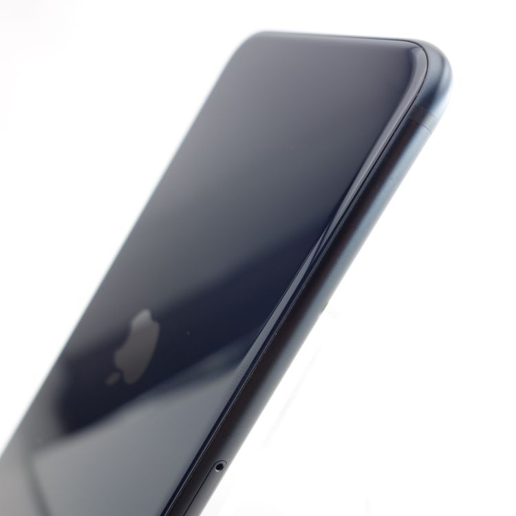 ��SIM�ե꡼��iPhoneSE3 64GB �ߥåɥʥ��� ����96�� �������¡�