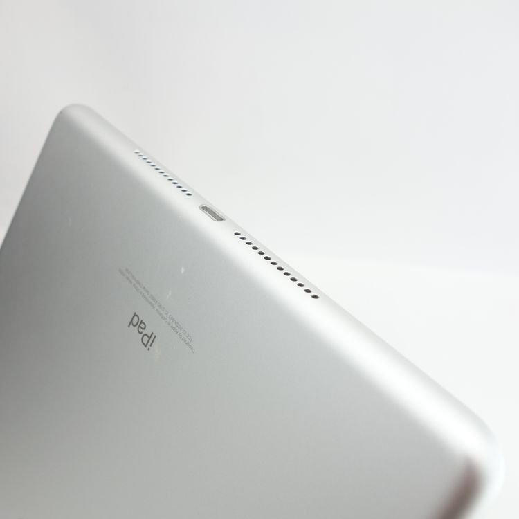 ��9.7�������iPad ��6���� 32GB ����С� ����94% Wi-Fi��ǥ�