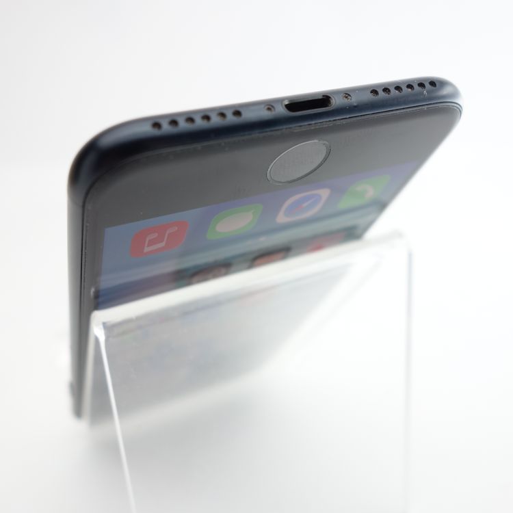 ��SIM�ե꡼��iPhoneSE3 128GB �ߥåɥʥ��� ����84�� �������¡�