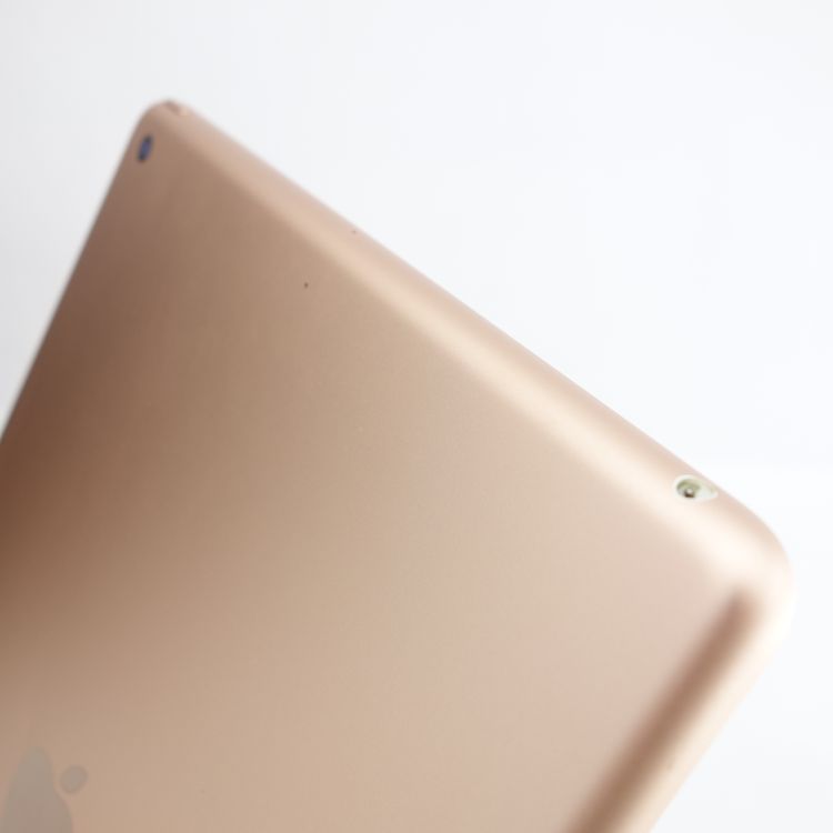 ��10.2�������iPad ��8���� 128GB ������� ����85�� Wi-Fi��ǥ�