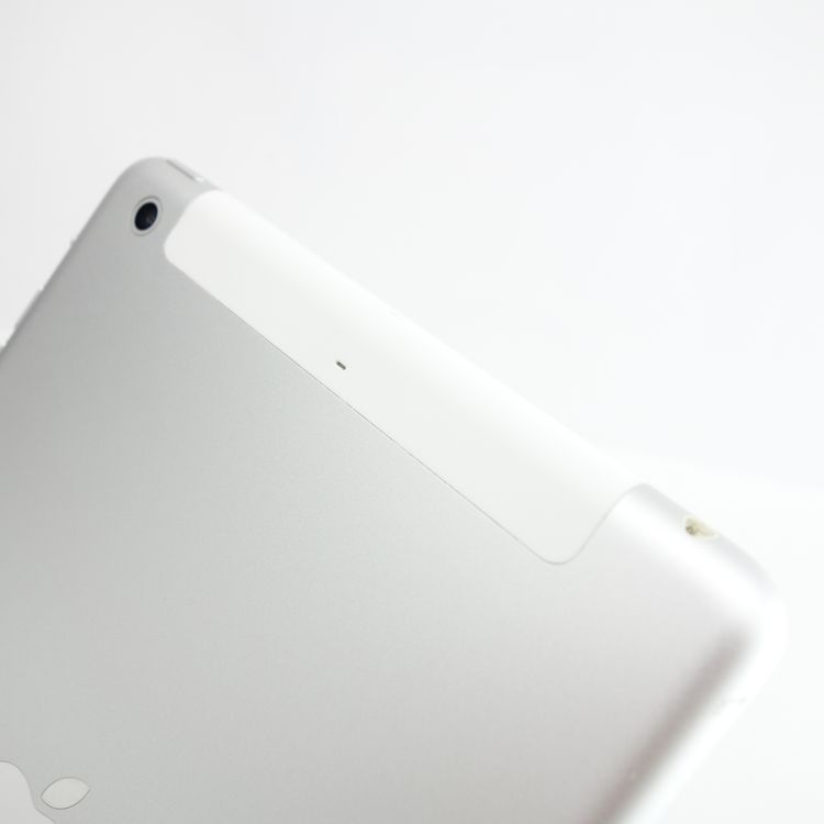 ��7.9�������iPad mini Retina 16GB ����С� ����76�� SIM�ե꡼