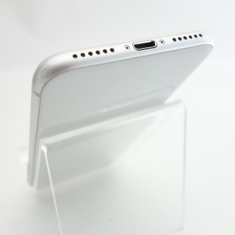 ��SIM�ե꡼��iPhone8 256GB ����С� ����84�� �������¡�