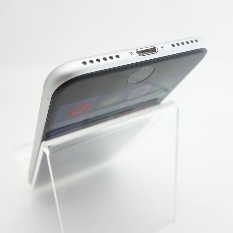��SIM�ե꡼��iPhoneSE2 64GB �ۥ磻�� ����100�� �������¡�