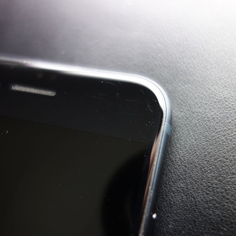 ��SIM�ե꡼��iPhoneSE3 64GB �ߥåɥʥ��� ����88�� �������¡�