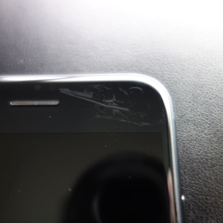 ��SIM�ե꡼��iPhoneSE3 64GB �ߥåɥʥ��� ����86�� �������¡�