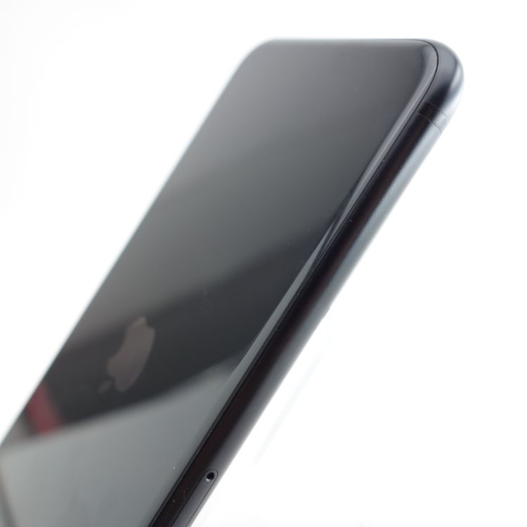 ��SIM�ե꡼��iPhoneSE2 64GB �֥�å� ����91�� �������¡�