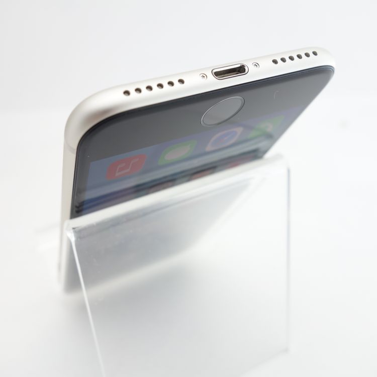 ��SIM�ե꡼��iPhoneSE3 64GB �������饤�� ����83�� �������¡�