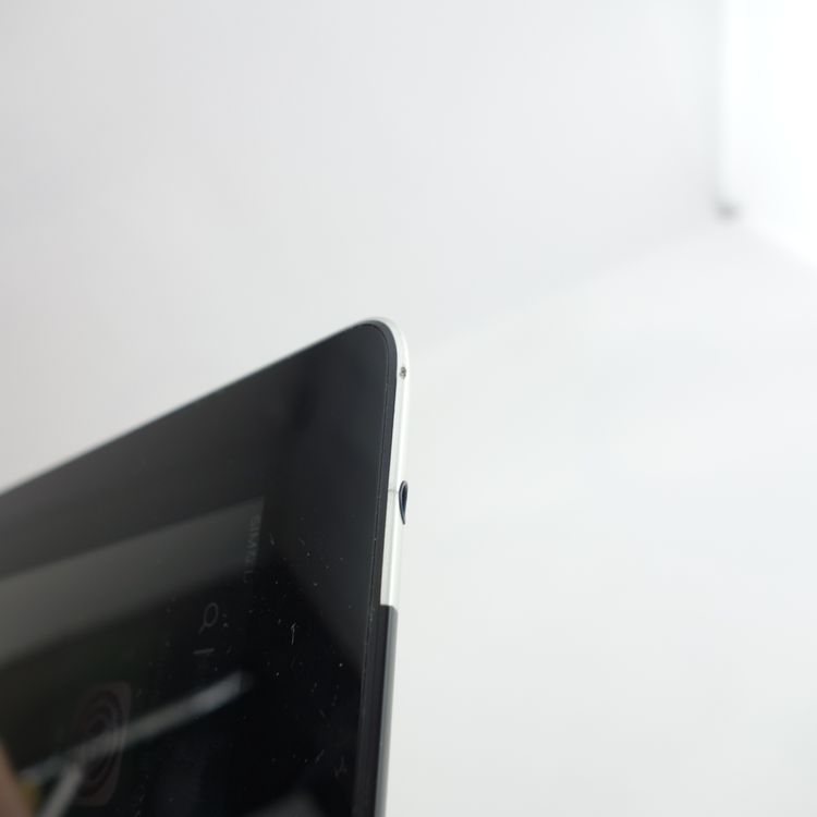 【9.7インチ】iPad 第4世代 64GB ブラック 電池85% 利用制限〇
