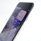 ��SIM�ե꡼��iPhoneSE2 64GB �ۥ磻�� ����91�� �������¡�