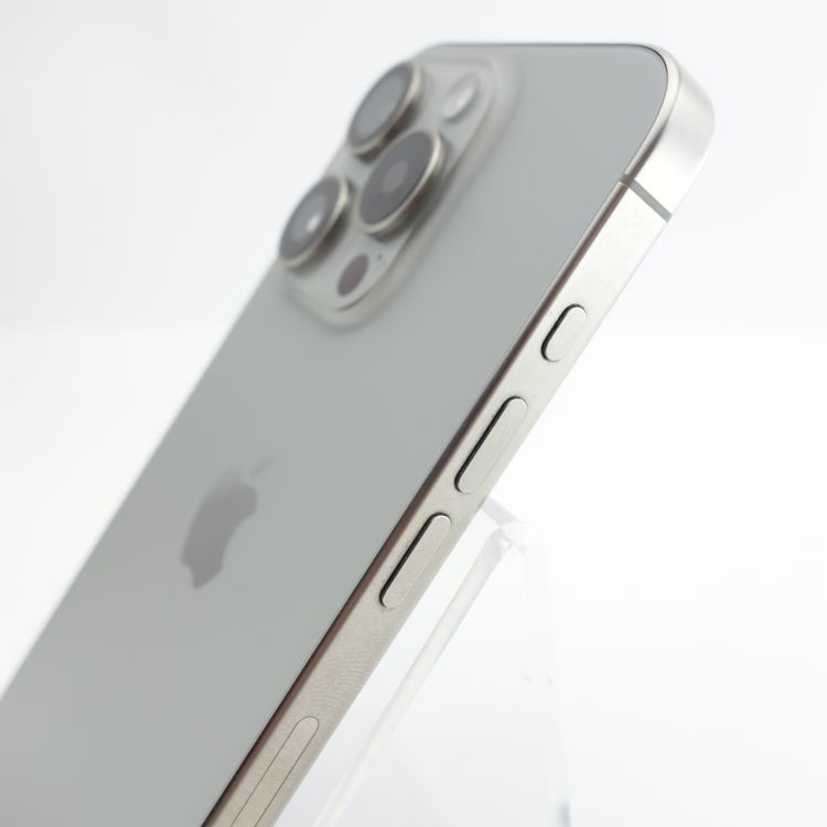��SIM�ե꡼��iPhone15Pro 256GB �ʥ���������˥��� ����86�� ���ȥ���