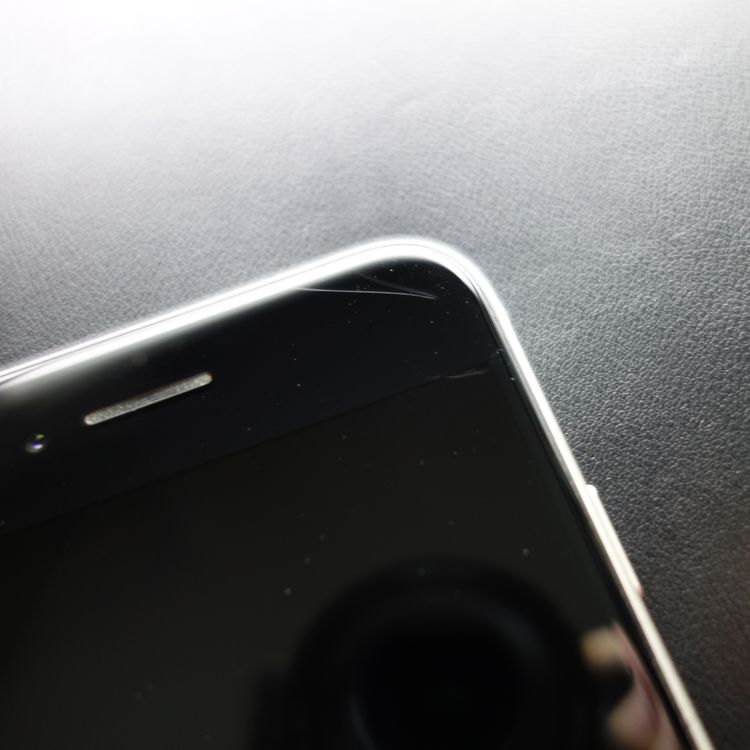 ��SIM�ե꡼��iPhoneSE3 64GB �������饤�� ����85�� �������¡�