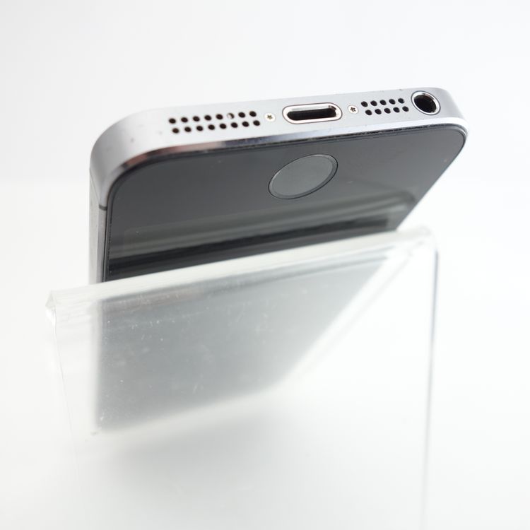 ��docomo��iPhone5S 16GB ���ڡ������쥤 ����100�� �������¡�