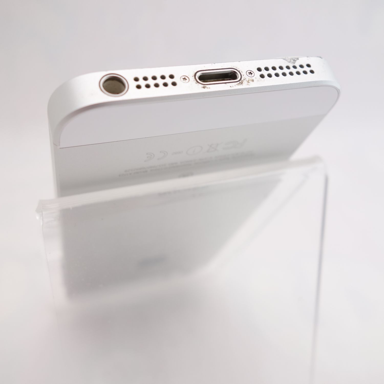 ムスビー｜【SIMフリー】iPhoneSE 64GB シルバー 電池91％ Appleストア  