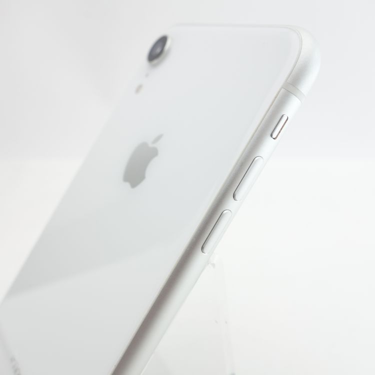��SIM�ե꡼��iPhoneXR 64GB �ۥ磻�� ����92�� �������¡�