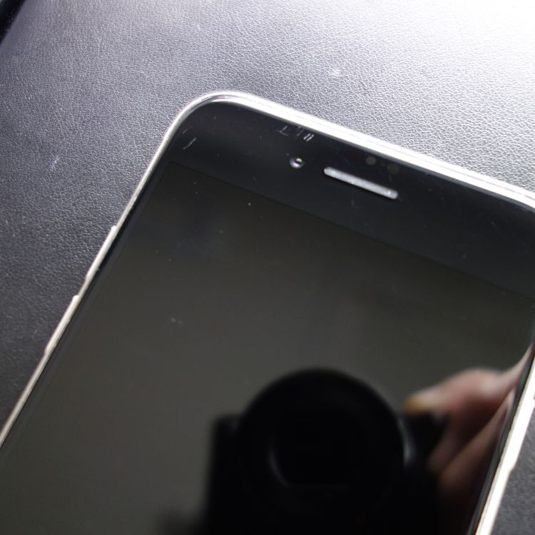 ��SIM�ե꡼��iPhoneSE3 64GB �������饤�� ����87�� ���������ݾ�