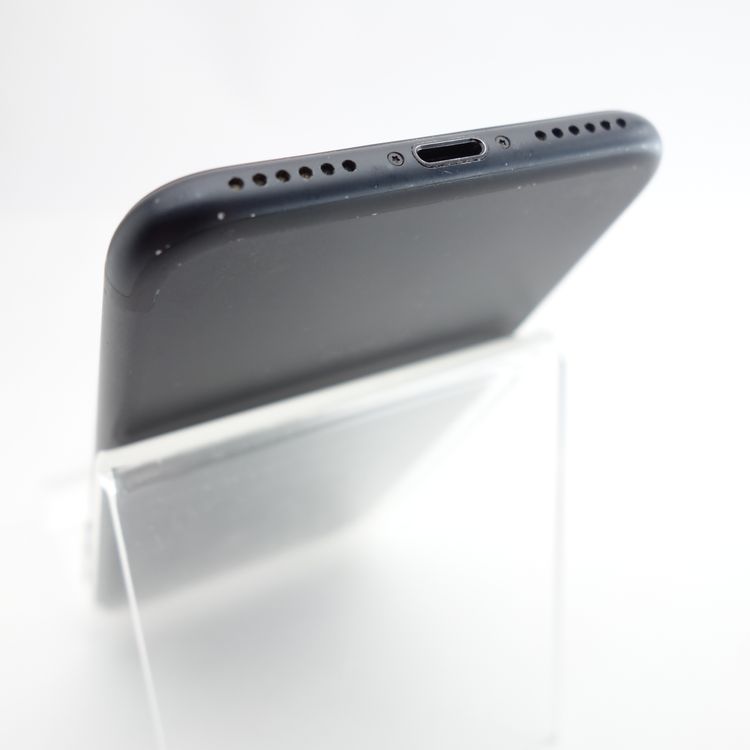 ��SIM�ե꡼��iPhone7 32GB �֥�å� ����93�� �������¡�
