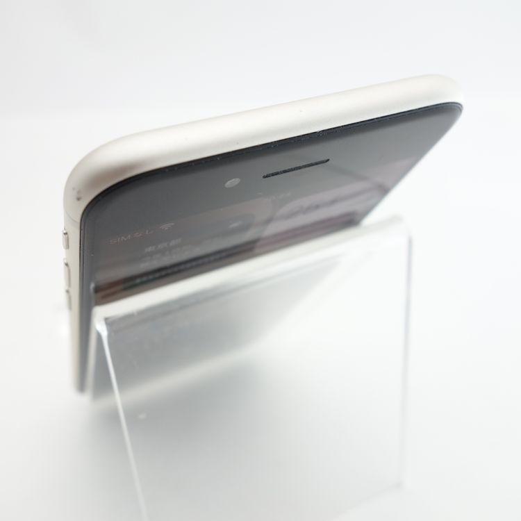 ��SIM�ե꡼��iPhoneSE3 64GB �������饤�� ����86�� �������¡�