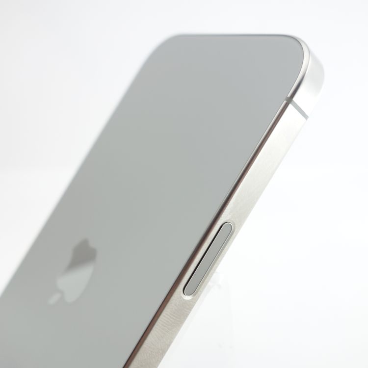 ��SIM�ե꡼��iPhone16 Pro 256GB �ʥ���������˥��� ����100��