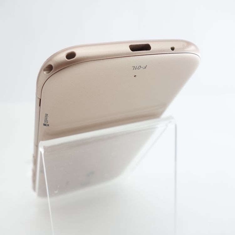 ��SIM�ե꡼�ۤ餯�餯���ޡ��ȥե��� me F-01L ������� �������¡�