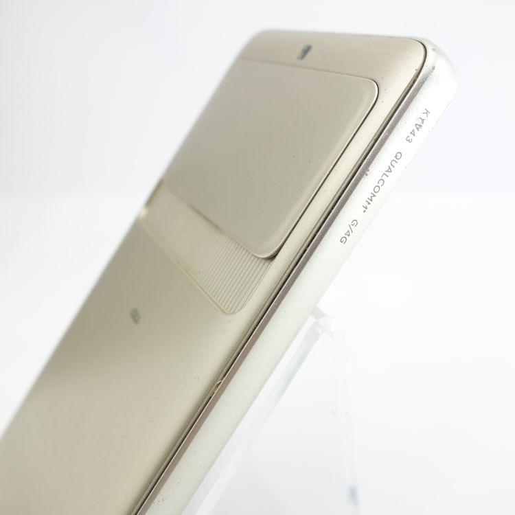 ��SIM�ե꡼��BASIO 3 KYV43 ������� �������¡� au��