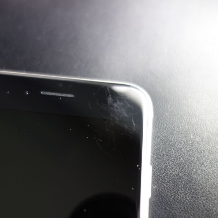 ��SIM�ե꡼��iPhoneSE3 128GB �������饤�� ����87�� Apple���ȥ���